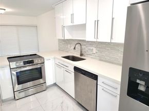 9723 N New River Canal Road 416, Plantation FL 33324