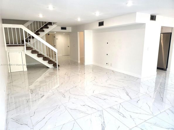 9723 N New River Canal Road 416, Plantation FL 33324