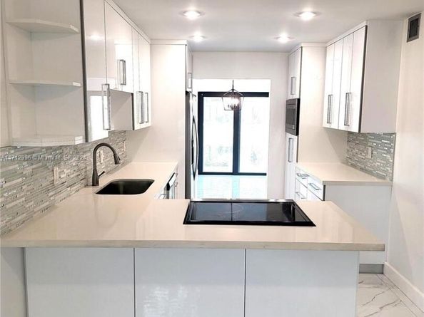 9723 N New River Canal Road 416, Plantation FL 33324