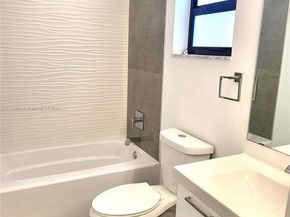 9723 N New River Canal Road 416, Plantation FL 33324