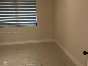 9402 SW 77th Ave L8, Miami FL 33156