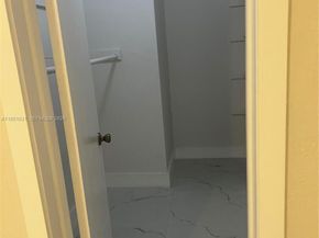 9402 SW 77th Ave L8, Miami FL 33156