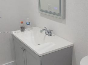 9402 SW 77th Ave L8, Miami FL 33156