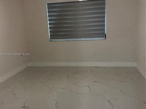 9402 SW 77th Ave L8, Miami FL 33156