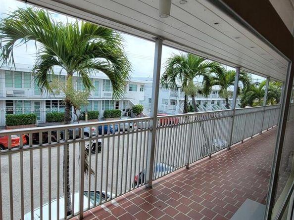 7400 Harding Ave 15, Miami Beach FL 33141