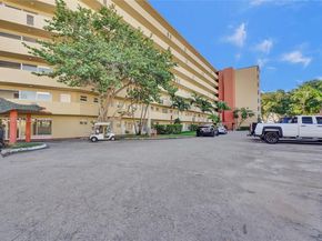 1750 NE 191st St 1061, Miami FL 33179