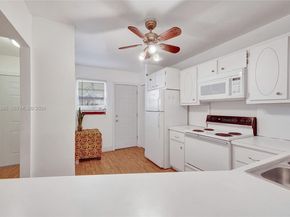 1750 NE 191st St 1061, Miami FL 33179