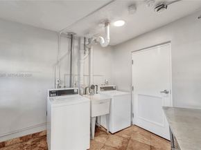 1750 NE 191st St 1061, Miami FL 33179