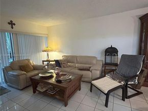 8897 Fontainebleau Blvd 103, Miami FL 33172