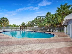 8897 Fontainebleau Blvd 103, Miami FL 33172