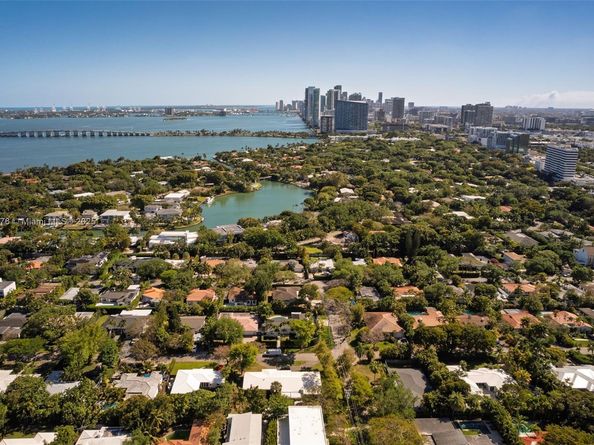 501 NE 51st St, Miami FL 33137