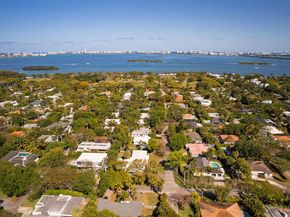 501 NE 51st St, Miami FL 33137