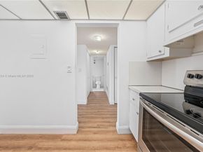 1300 NE Miami Gardens Dr 512E, Miami FL 33179