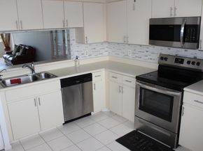6698 N 10th Ave Avenue N 218, Lake Worth FL 33467