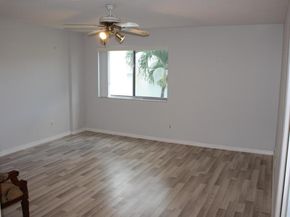 6698 N 10th Ave Avenue N 218, Lake Worth FL 33467