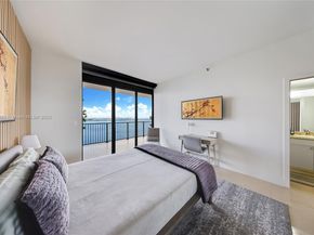 1000 Venetian Way 1902, Miami FL 33139