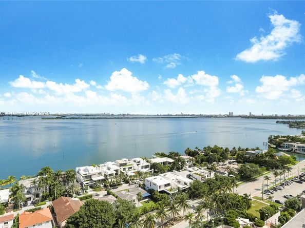 1000 Venetian Way 1902, Miami FL 33139