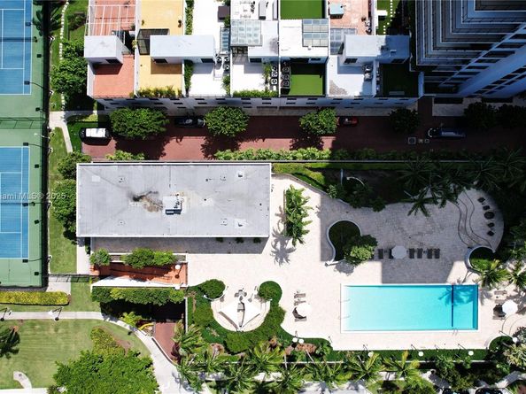 1000 Venetian Way 1902, Miami FL 33139