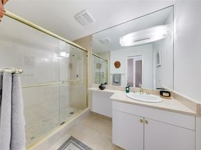 1000 Venetian Way 1902, Miami FL 33139