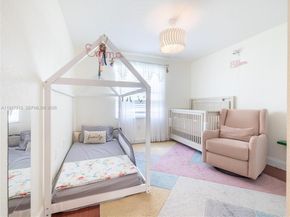 903 NW 167th Ave, Pembroke Pines FL 33028