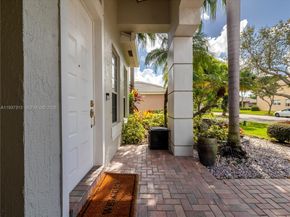 903 NW 167th Ave, Pembroke Pines FL 33028