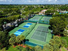 903 NW 167th Ave, Pembroke Pines FL 33028