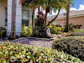 903 NW 167th Ave, Pembroke Pines FL 33028