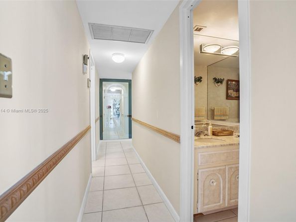 2100 Sans Souci Blvd PH F2, North Miami FL 33181
