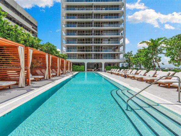 2678 Tigertail Ave 2006, Coconut Grove FL 33133