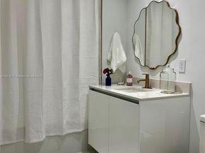 2678 Tigertail Ave 2006, Coconut Grove FL 33133
