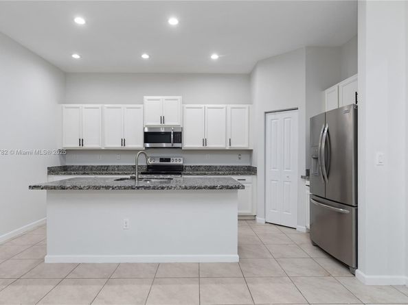 4152 NE 20th St, Homestead FL 33033