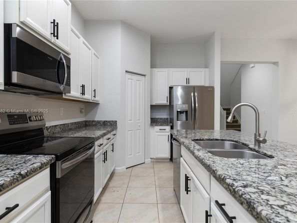4152 NE 20th St, Homestead FL 33033