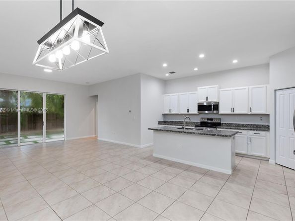 4152 NE 20th St, Homestead FL 33033