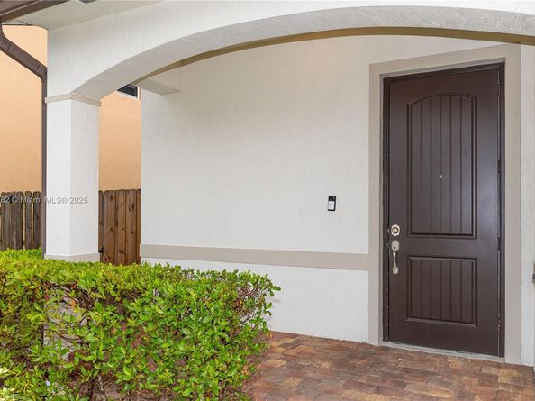 4152 NE 20th St, Homestead FL 33033