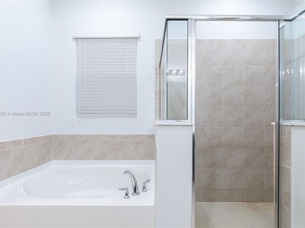 4152 NE 20th St, Homestead FL 33033