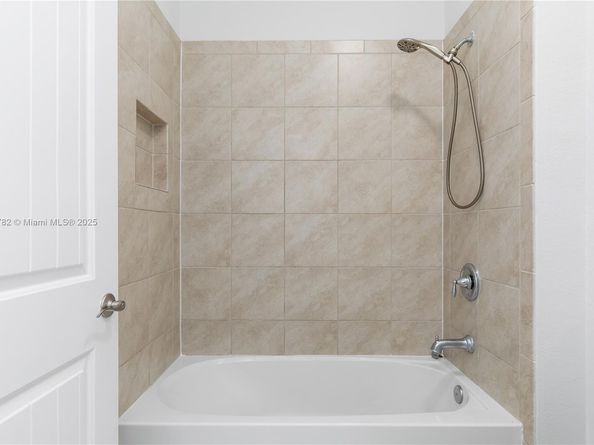 4152 NE 20th St, Homestead FL 33033