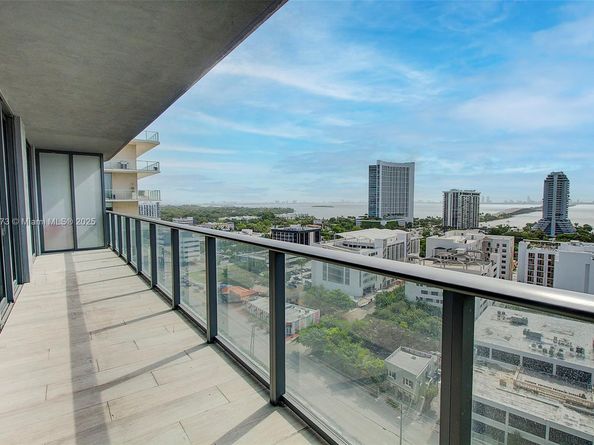 121 NE 34th St 1507, Miami FL 33137