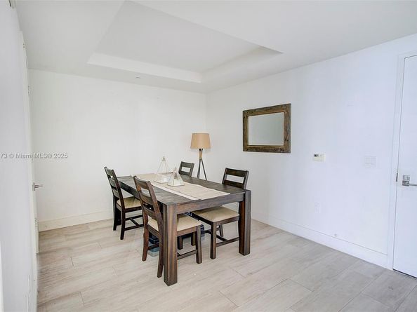 121 NE 34th St 1507, Miami FL 33137