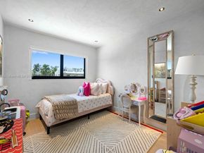 3904 NE 167th St 10, North Miami Beach FL 33160