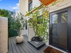 3904 NE 167th St 10, North Miami Beach FL 33160