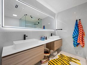 3904 NE 167th St 10, North Miami Beach FL 33160