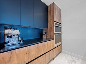 3904 NE 167th St 10, North Miami Beach FL 33160