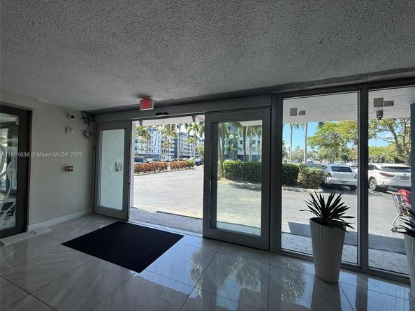 16546 NE 26th Ave 4J, North Miami Beach FL 33160