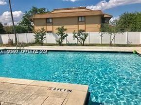 6045 NW 186th St 116, Hialeah FL 33015