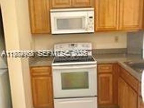 6045 NW 186th St 116, Hialeah FL 33015