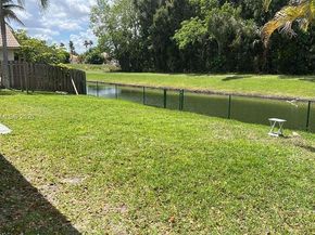 427 SW 169th Ter, Weston FL 33326