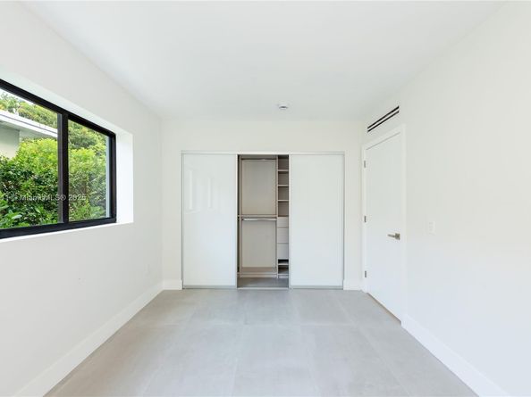 101 SW 25th Rd, Miami FL 33129