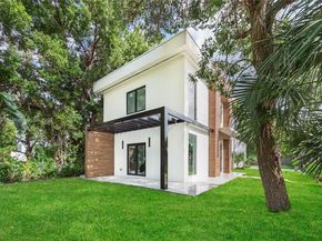 101 SW 25th Rd, Miami FL 33129