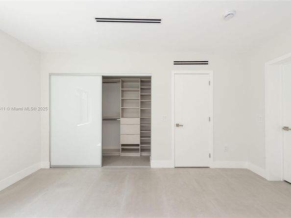 101 SW 25th Rd, Miami FL 33129