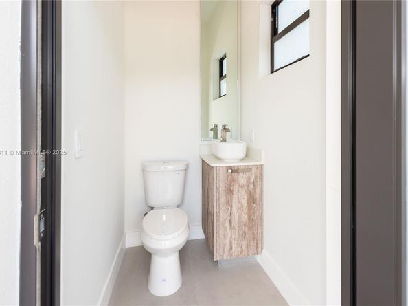 101 SW 25th Rd, Miami FL 33129